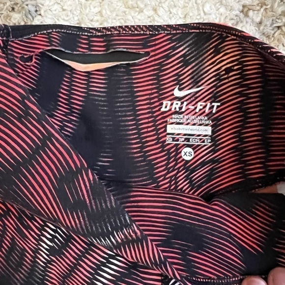 Nike Legendary Tight Fit Training Pants dri fit leggings women’s XS - Picture 4 of 5
